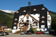 village-catedral-verano